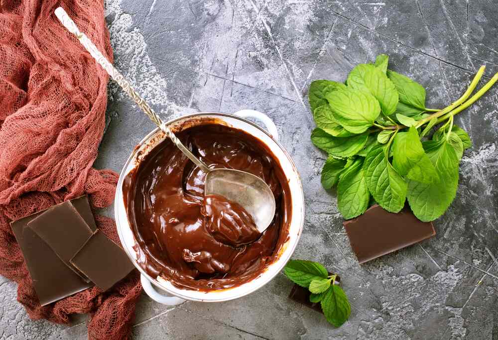 2 Cara Membuat Saus Coklat yang Lezat