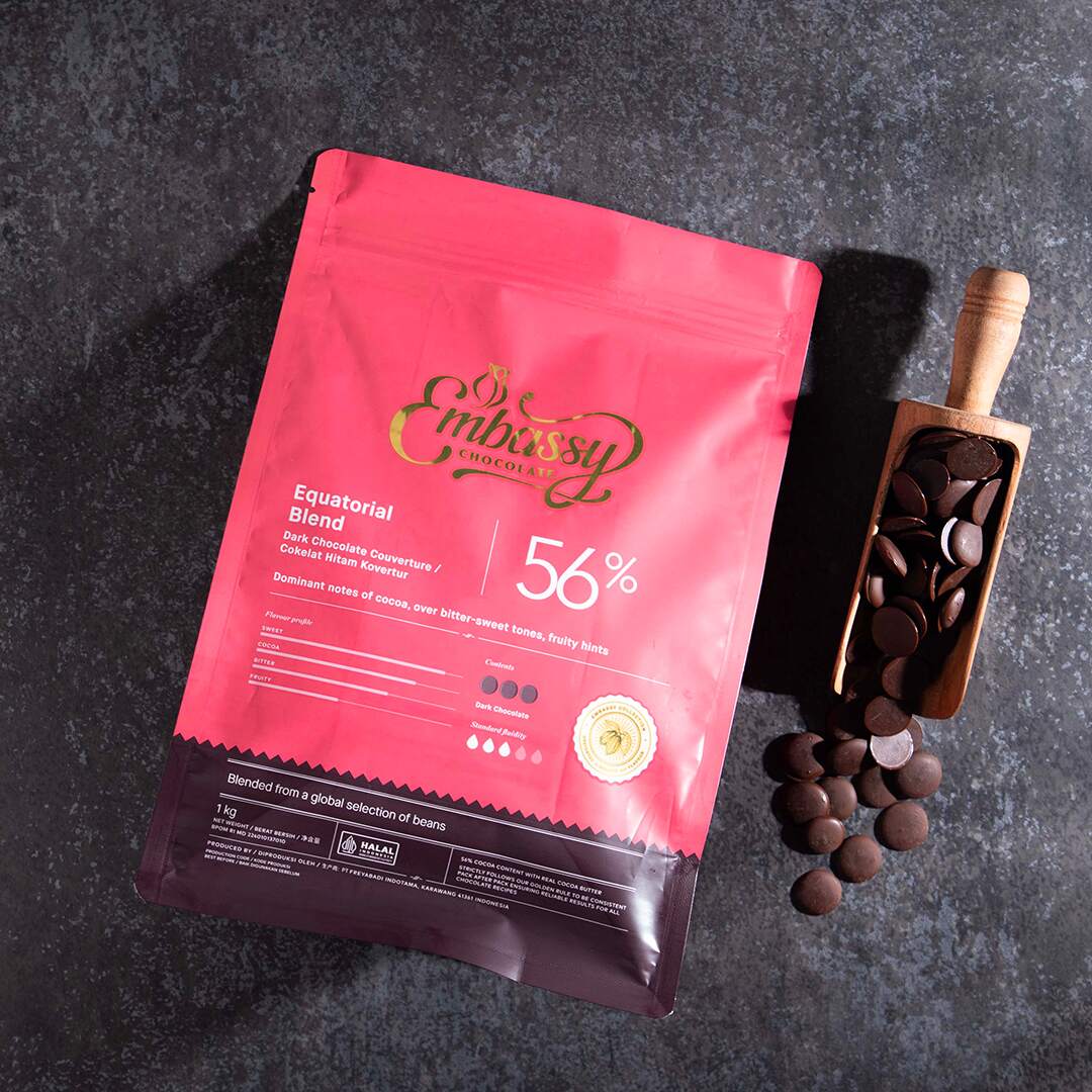 Embassy Equatorial Blend Dark Couverture Chocolate Chips 1kg. Dominant notes of coaoa, over bitter-sweet tones, and fruity hints.